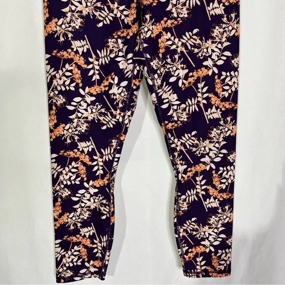 Fabletics Powerhold Mid-Rise Capri Leggings Size Small - Picture 5 of 9